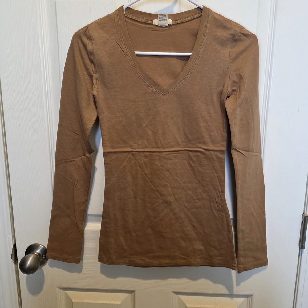 Bozzolo Women's Brown V-Neck Long Sleeve Top